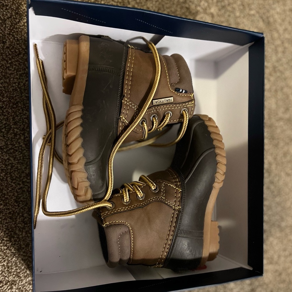 Náutica toddler duck boot size 6